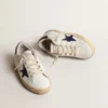 Super-Star Junior en cuir nappa avec une étoile imprimée et une languette de talon noire