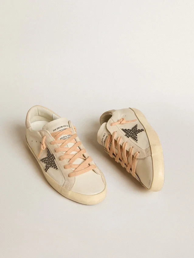 Super-Star LTD en cuir avec étoile en daim beige ornée de clous Swarovski