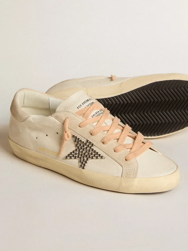 Super-Star LTD en cuir avec étoile en daim beige ornée de clous Swarovski