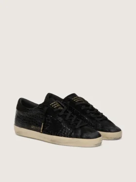 Super-Star LTD pour femme en cuir noir imprimé croco avec étoile et languette de talon en daim noir