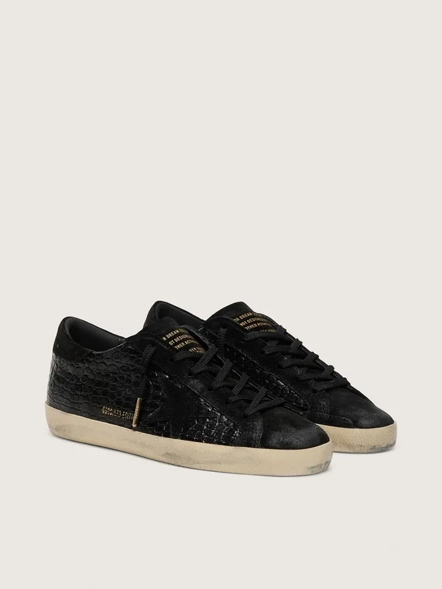 Super-Star LTD pour femme en cuir noir imprimé croco avec étoile et languette de talon en daim noir