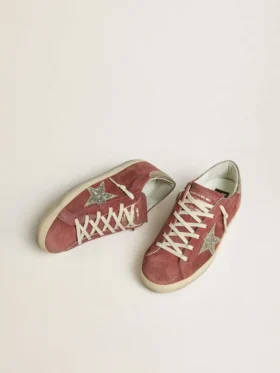 Super-Star LTD pour femme en daim rouge avec étoile pailletée argentée et languette de talon en cuir laminé