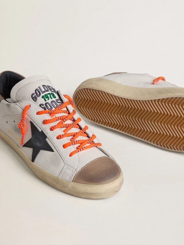 Super-Star LTD pour homme en cuir avec étoile en cuir noir et languette de talon en cuir beige