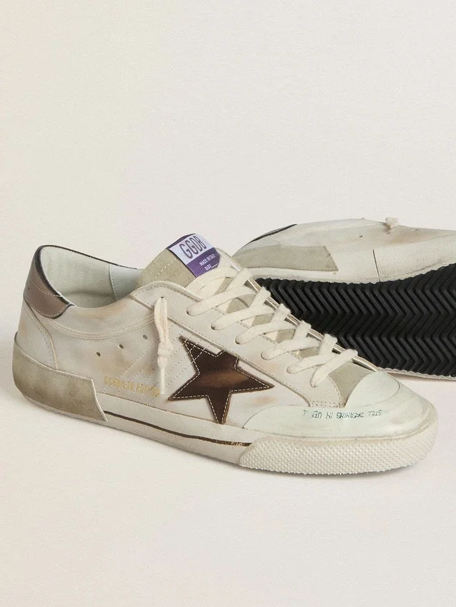 Super-Star LTD pour homme en daim avec étoile en cuir marron et languette de talon en cuir métallisé