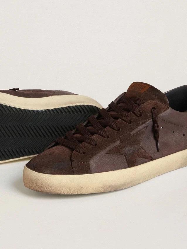 Super-Star LTD pour homme en nubuck marron avec étoile en daim et languette de talon en cuir violet