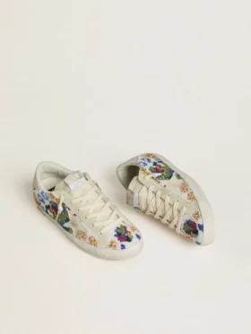 Super-Star pour femme avec perles multicolores et étoile en daim beige