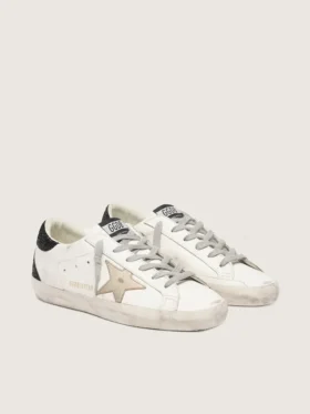 Super-Star pour femme avec étoile dorée et languette de talon à paillettes noires