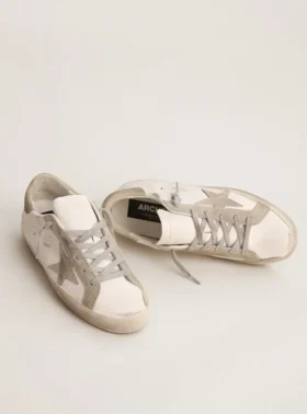 Super-Star pour femme avec étoile et languette de talon en daim gris