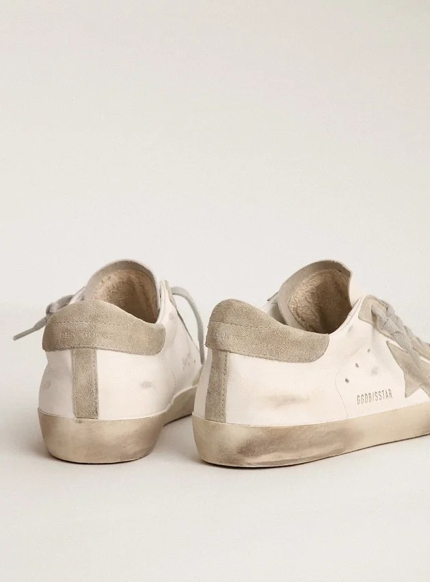 Super-Star pour femme avec étoile et languette de talon en daim gris