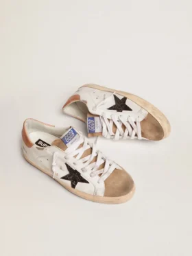 Super-Star pour femme avec étoile pailletée noire et languette de talon rose
