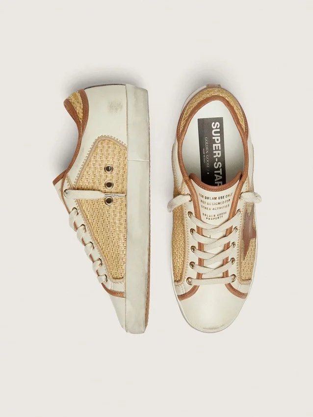 Super-Star pour femme en cuir blanc et raphia, avec étoile et empiècements rouge brique
