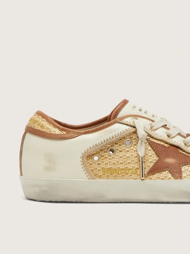 Super-Star pour femme en cuir blanc et raphia, avec étoile et empiècements rouge brique