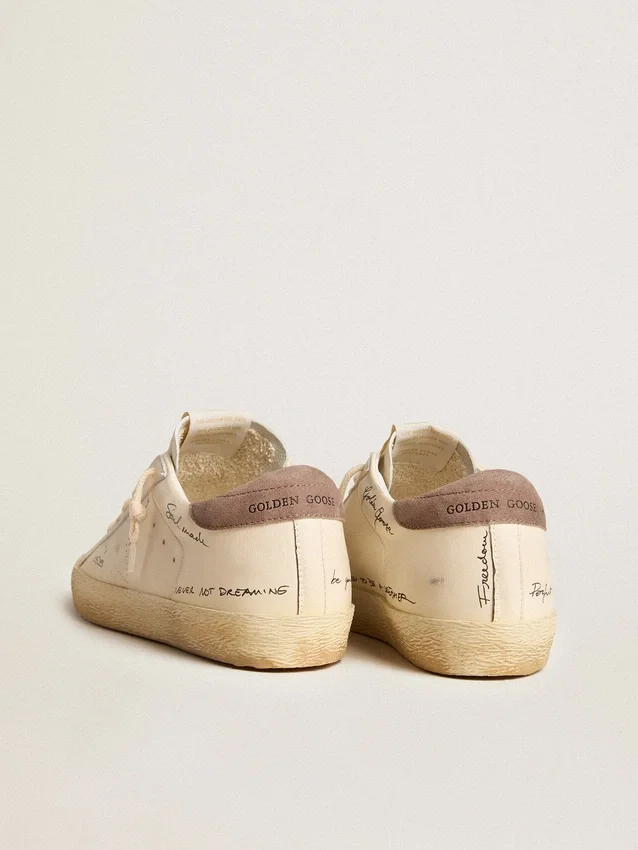 Super-Star pour femme en cuir nappa avec étoile perforée et languette de talon en daim