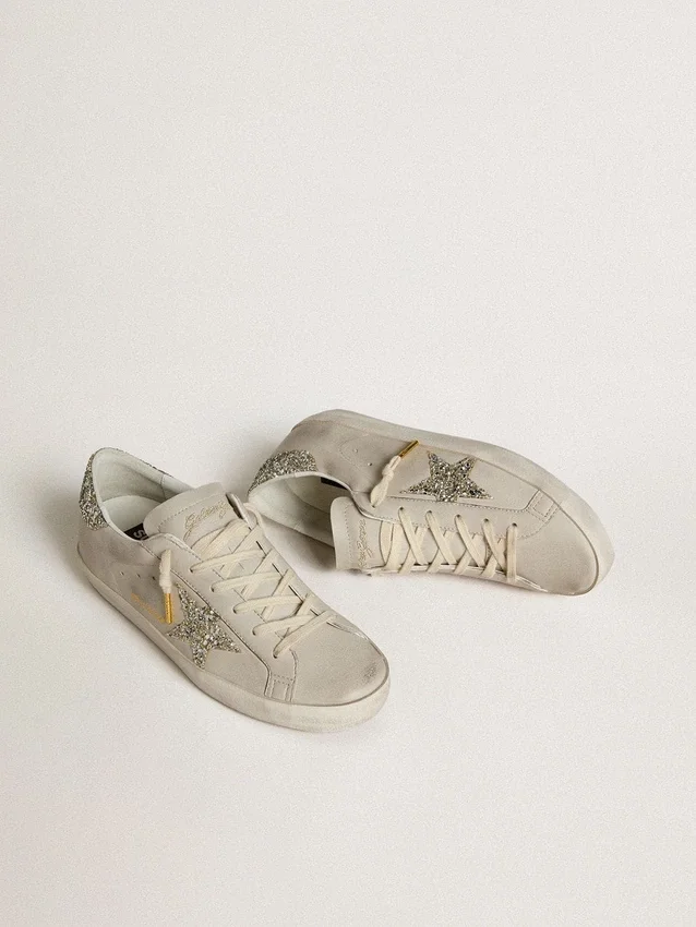 Super-Star pour femme en cuir nappa ivoire avec étoile pailletée platine et languette au talon