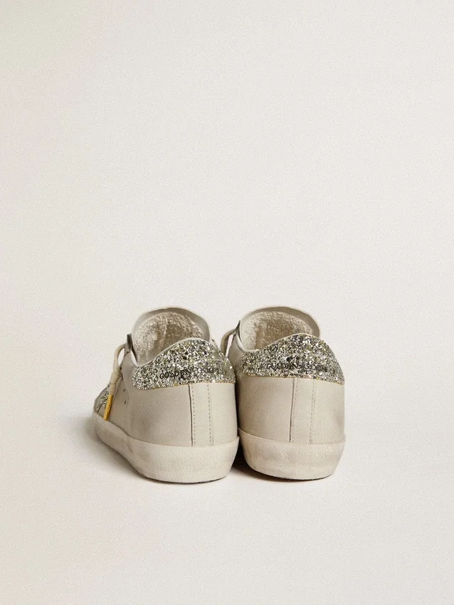 Super-Star pour femme en cuir nappa ivoire avec étoile pailletée platine et languette au talon