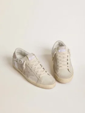 Super-Star pour femme en daim beige avec broderie de perles et étoile en daim laminé