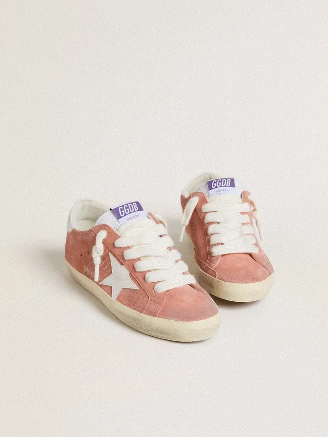 Super-Star pour femme en daim corail avec étoile et languette de talon en cuir blanc