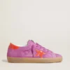 Super-Star pour femme en daim fuchsia avec étoile et languette de talon en cuir laminé orange fluo