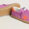 Super-Star pour femme en daim fuchsia avec étoile et languette de talon en cuir laminé orange fluo