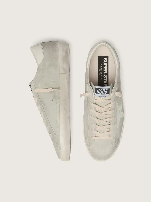 Super-Star pour femme en daim gris clair avec étoile en cuir blanc