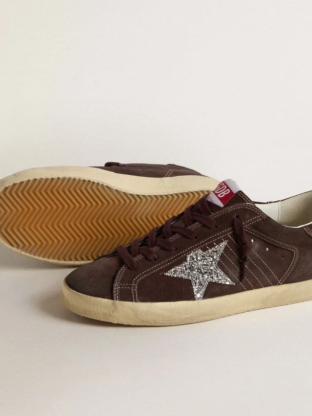 Super-Star pour femme en daim marron avec étoile pailletée argentée