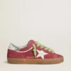Super-Star pour femme en daim rouge avec étoile en cuir blanc et languette de talon en cuir argenté