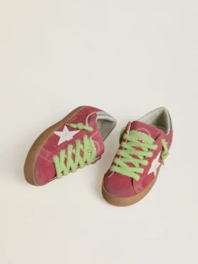 Super-Star pour femme en daim rouge avec étoile en cuir blanc et languette de talon en cuir argenté