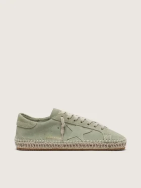 Super-Star pour femme en daim vert sauge avec étoile en daim ton sur ton et semelle cordée