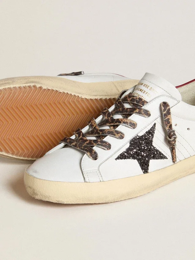 Super-Star pour femme en nappa avec étoile pailletée et languette de talon en nappa rouge