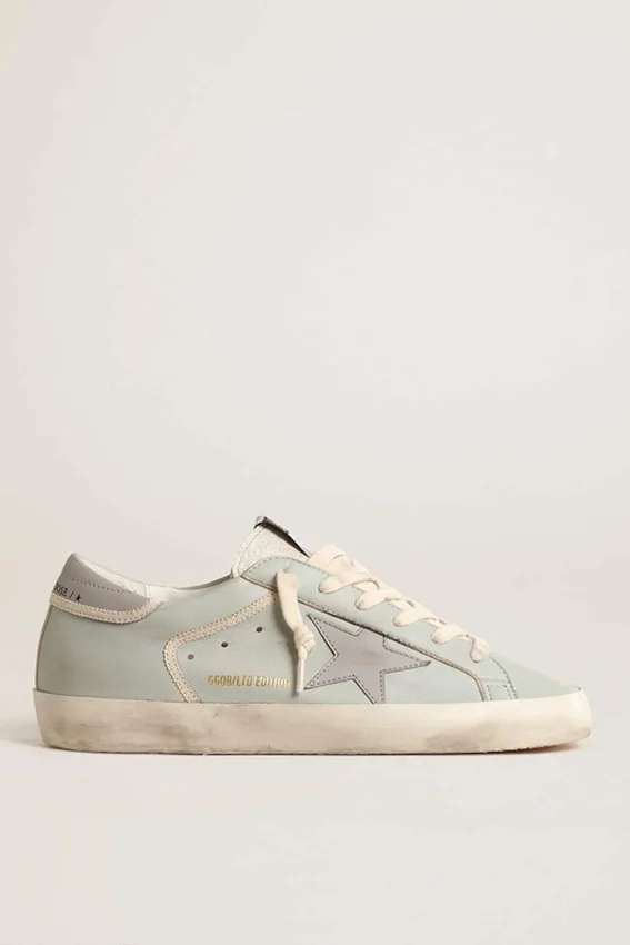 Super-Star pour femme en nappa bleu ciel avec étoile et languette de talon en cuir gris