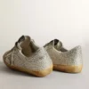 Super-Star pour femme en nubuck blanc vieilli, ornée de cristaux Swarovski