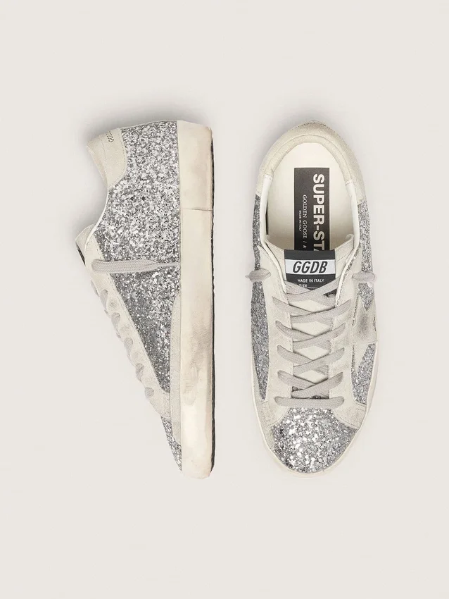 Super-Star pour femme en paillettes argentées avec étoile en daim gris glacé