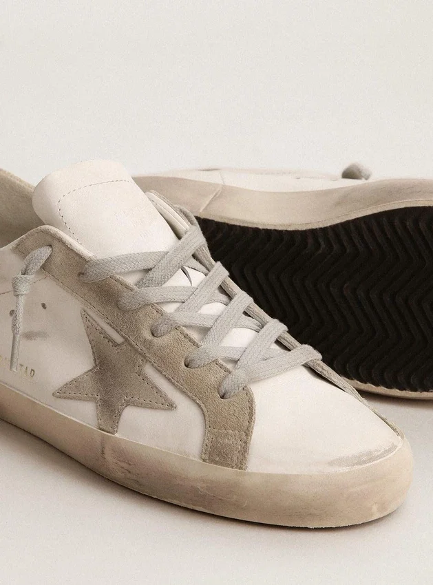 Super-Star pour homme avec étoile et languette de talon en daim gris