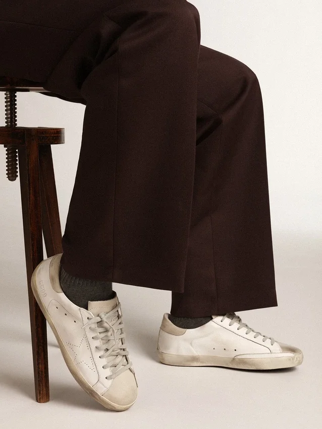 Super-Star pour homme avec étoile perforée et languette de talon gris glacier