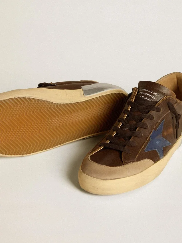 Super-Star pour homme en cuir avec étoile en cuir bleu et languette de talon en nubuck beige
