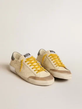 Super-Star pour homme en cuir avec étoile perforée et languette de talon en daim gris