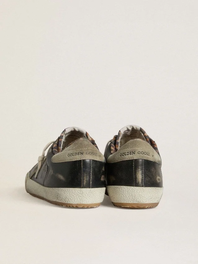 Super-Star pour homme en cuir noir avec étoile et languette de talon en daim gris