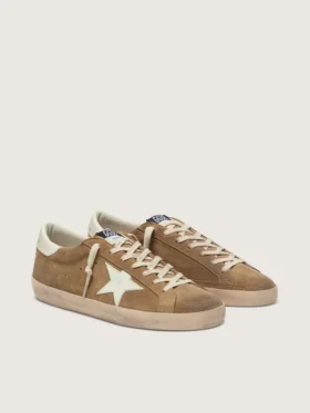 Super-Star pour homme en daim couleur tabac avec étoile en cuir blanc