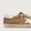 Super-Star pour homme en daim couleur tabac avec étoile en cuir blanc