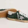 Super-Star pour homme en daim vert avec étoile en cuir métallisé argenté et languette de talon en cuir