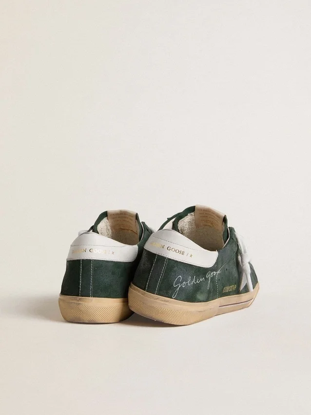 Super-Star pour homme en daim vert avec étoile en cuir métallisé argenté et languette de talon en cuir