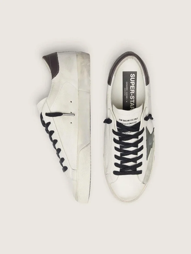 Super-Star pour homme en nappa avec étoile en cuir vert et languette de talon en cuir gris