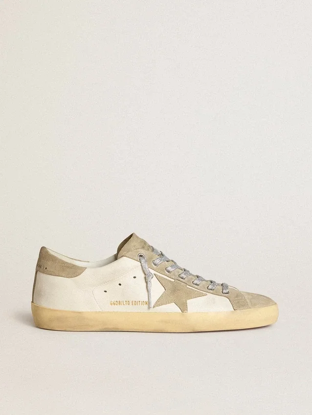 Super-Star pour homme en nappa avec étoile en daim gris glacé et broderie noire