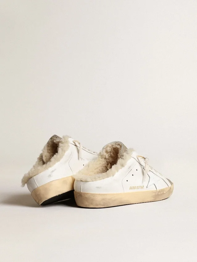 Super-Star Sabot avec étoile en cuir blanc et doublure en peau de mouton