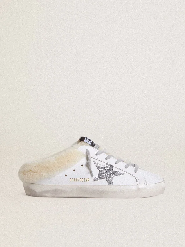 Super-Star Sabot en cuir blanc avec doublure en peau de mouton et étoile argentée