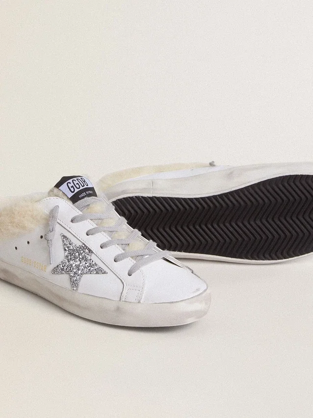 Super-Star Sabot en cuir blanc avec doublure en peau de mouton et étoile argentée