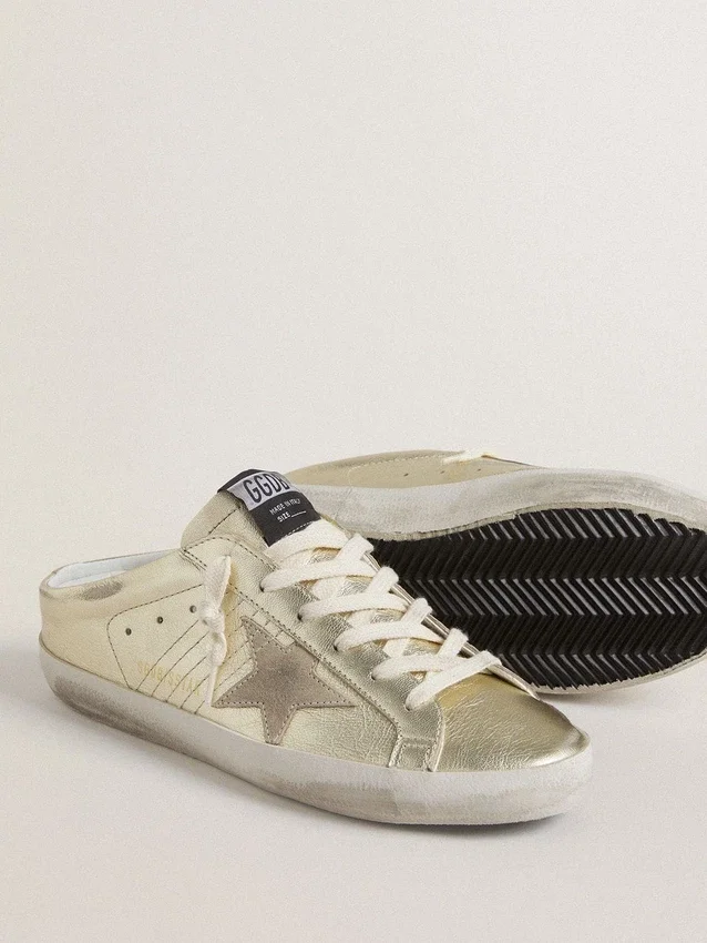 Super-Star Sabot en cuir plaqué platine avec étoile en daim beige