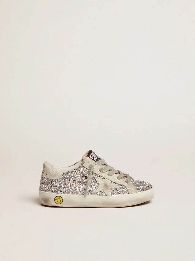 Super-Star Junior avec paillettes argentées et détails en daim