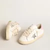 Super-Star Young avec étoile en cuir argenté et languette de talon rose