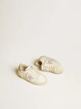 Super-Star Young avec étoile en cuir lilas et languette de talon pailletée